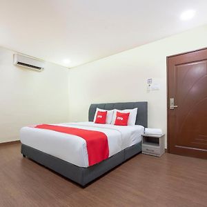 Oyo 90380 Hotel Jasin